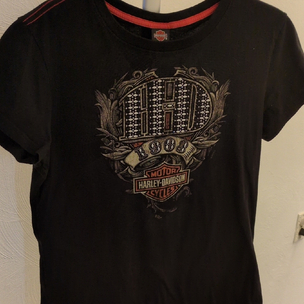 Harley-Davidson Black and Red Emblem Tee